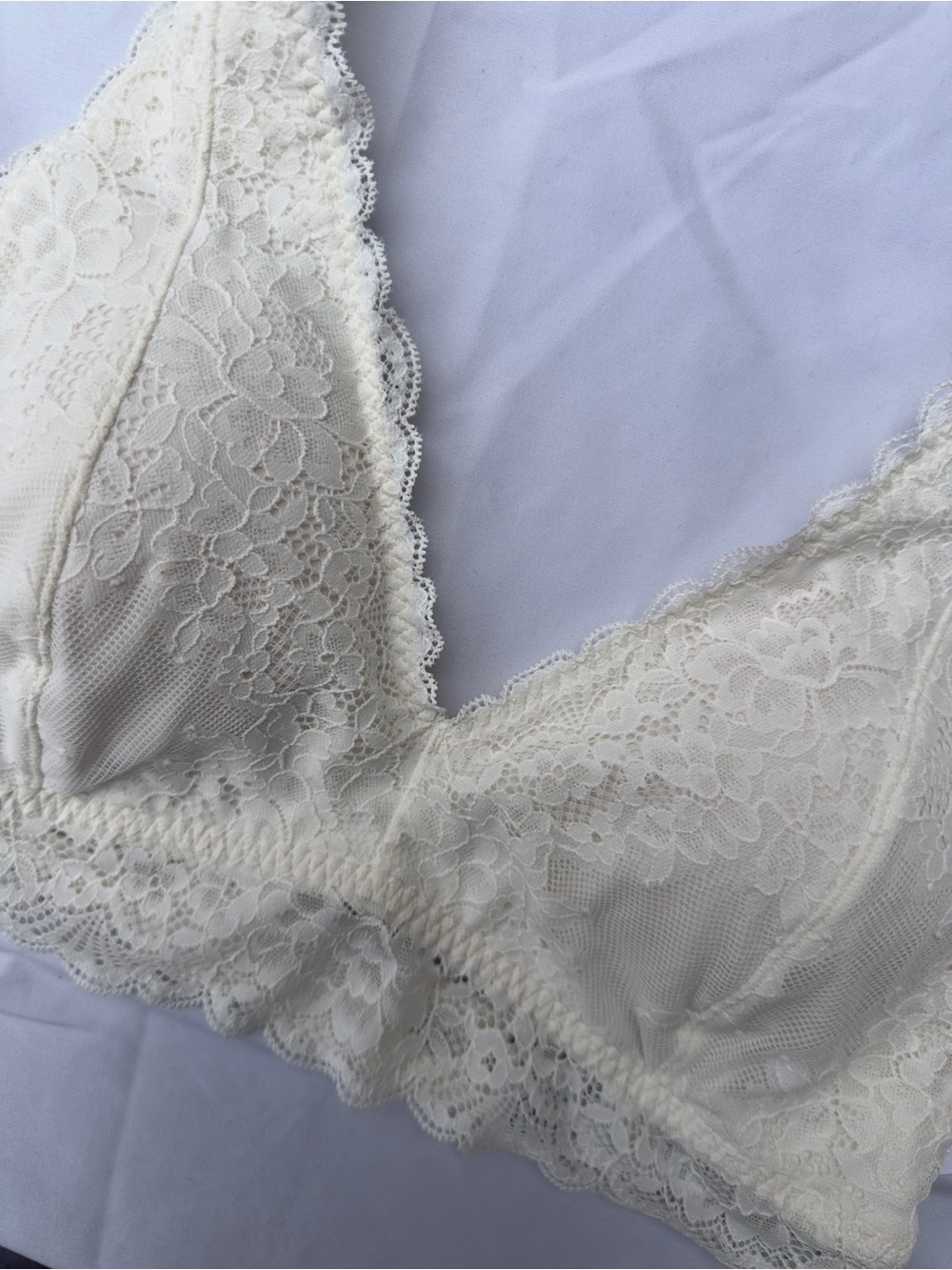 Gilly Hicks Lace Bralette Ivory Size L NWT